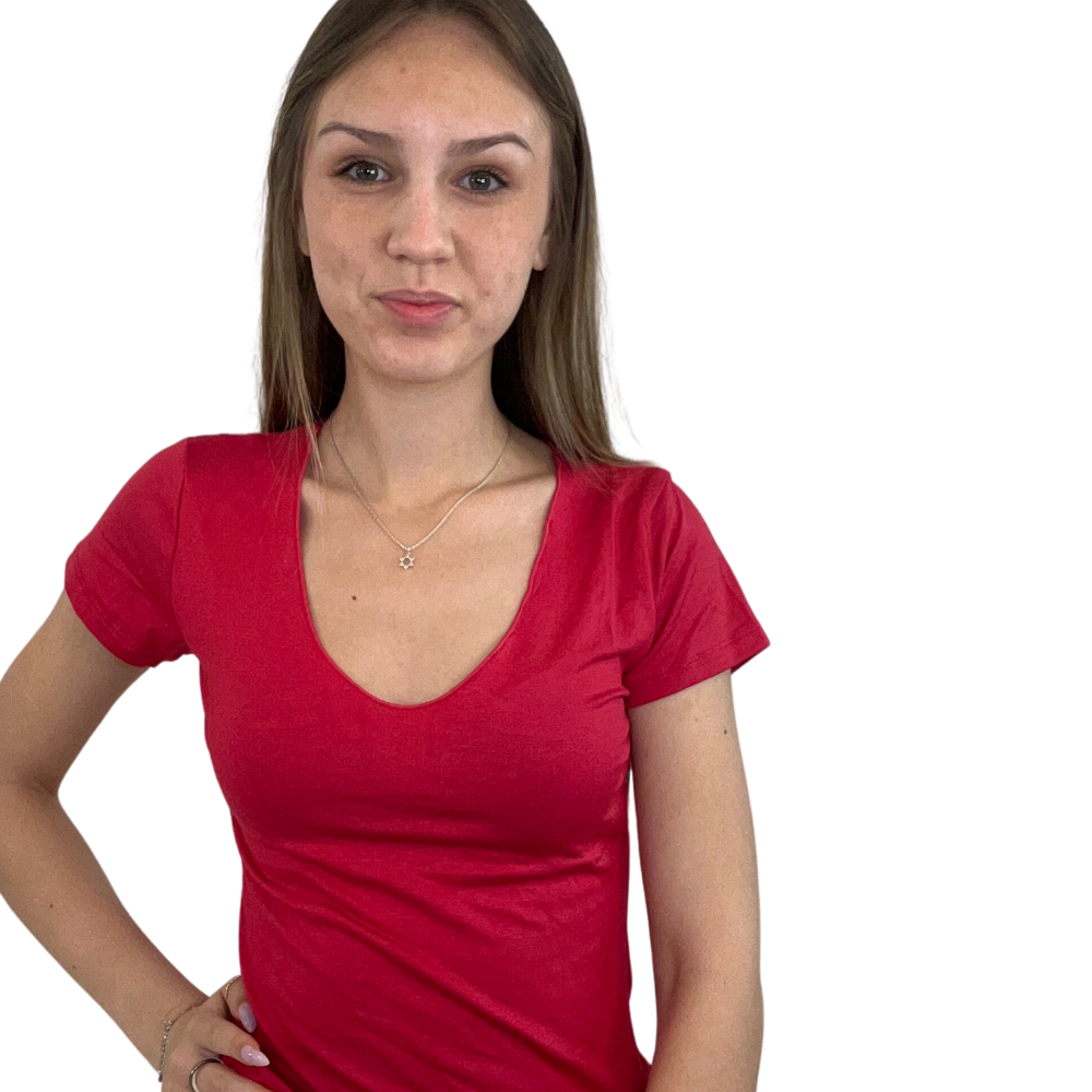וי גזור קצרה במותן שרוול קצר