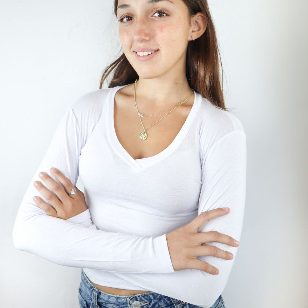 וי תפר קצרה במותן שרוול ארוך