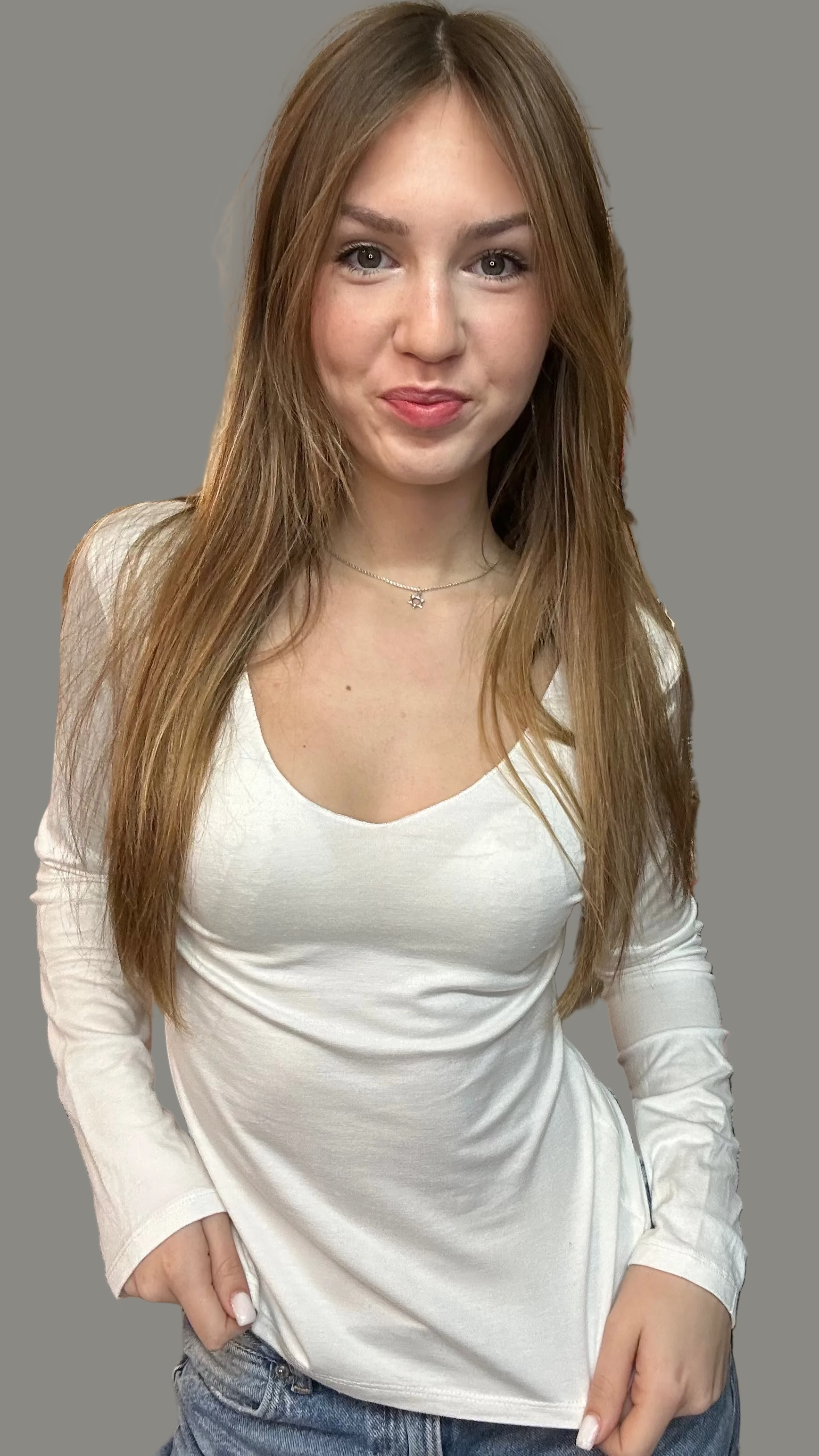 וי גזור קצרה במותן שרוול ארוך